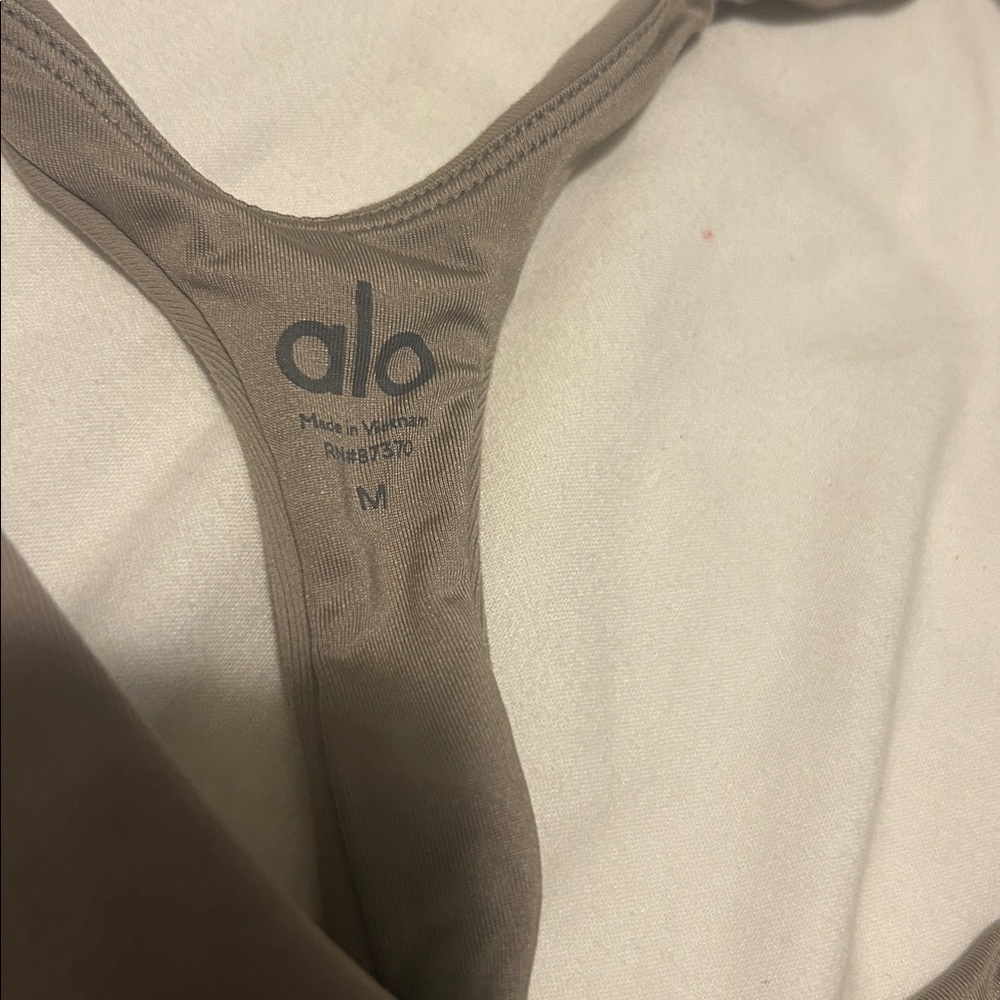 Alo - Picture 7 of 10